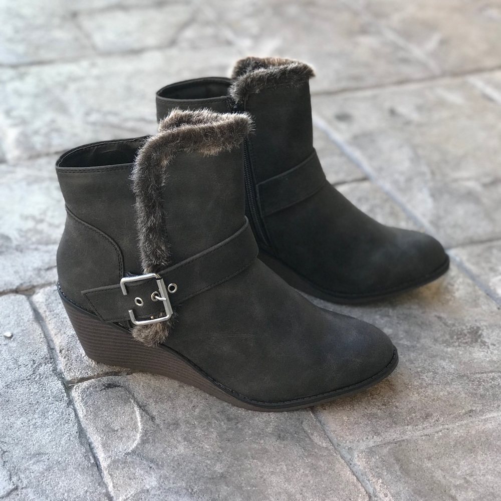 Kitten Low Wedge Buckle Ankle Bootie - Picture 5 of 8